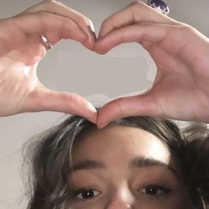 Meet your Posher, Amanda🌙